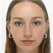 Estudiante francesa en madrid disponible para dar cursos de manera online y presencial