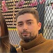 Ingeniero en Ciencias Informáticas imparte clase de Programación y Matemáticas a niños de cualquier edad