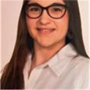 Profesor de primaria apto para todos los cursos. Además, estoy disponible para colaborar en el cuidado del niño o niña si es necesario, siempre velando por su bienestar y seguridad en todo momento