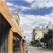 Etudiante en Licence de langues donne cours d'anglais de la primaire au lycée, détient un niveau C1 au Cambridge certificate.