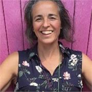 I give private lessons tailored to the students needs and level.