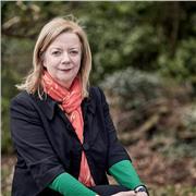 I am experienced law lecturer, delivering online, on a bespoke basis, aimed at meeting student needs