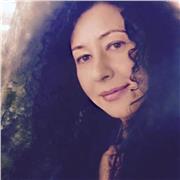 Insegnante italiano, laureata, ottima dialettica