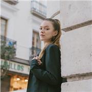 Profesor de apoyo escolar para dar refuerzo en materias como ingles, lengua, francés u otras materias