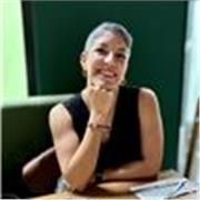 Maestra de inglés, francés, administración, negocios y experiencia intercultural