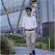 Studente di ingegneria al secondo anno, presso il Politecnico di Milano, offre ripetizioni a studenti di superiori e medie nelle seguenti materie: inglese, matematica, fisica, italiano, storia, filosofia. Inoltre ha frequentato per 12 anni corsi di pianof