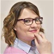 Docente con más de 10 años de experiencia, especializada en Competencias Digitales y formada en Inteligencia Artificial.