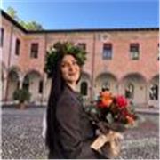 Se cerchi una ragazza giovane, solare e brillante per aiutarti nella scuola sono qui per te!