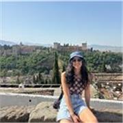 Doy clases de inglés a alumnado de primaria, ESO y Bachillerato. Tengo el nivel C1 y experiencia impartiendo clases particulares