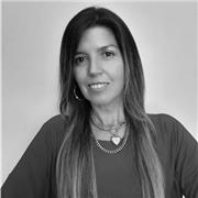 Docente Universitaria, Diseñadora Gráfica