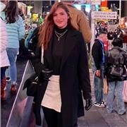 Profesora de ingles que da clase interactivas para todas las edades