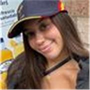 Hola, soy una estudiante de la carrera de Ade a la que le apasionan las matemáticas, especialmente explicar las de la ESO 