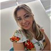 Profesinal con experiencia facilitando profesos de formación con distintos tipos e comunidades