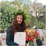 Laureata magistrale in metodologie filosofiche impartisce lezioni di filosofia e aiuto compiti