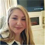 No tengo título pero los niños me aman . Mi hija quiere que yo sea su profesora en la escuela y no es la única. 