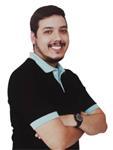 Professor de oratória focado em técnicas de comunicação e apresentação pessoal