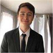 Etudiant en école d'ingénieur, 23 ans, motivé et motivant qui saura vous faire aimer les maths :)