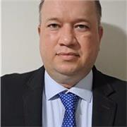 Profesor de matematicas con experiencia en secundaria y estudiantes de ingenieria