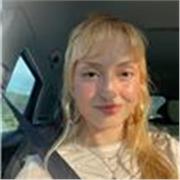 I am an enthusiastic and playful tutor that makes the learning an enjoyable experience for my students, who are complete beginners