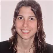Hola, mi nombre es Cèlia y tengo 20 años. Soy una persona trabajadora, dinámica y paciente, con una gran pasión por la enseñanza. Me encanta impartir clases y me adapto fácilmente a las necesidades de cada alumno.