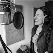 Profesora de canto, teoría musical, iniciación musical y solfeo