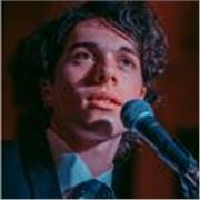 Da sempre volevi imparare a suonare uno strumento?
Posso aiutarti! Sono un insegnate di chitarra, pianoforte e basso.