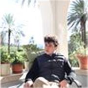 Universitario con altos conocimientos que ha tratado con niños en numerosas ocasiones (voluntariados y monitor)