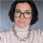 Professeur d'anglais de nationalité ukrainienne parlant également russe et français donne des cours particuliers aux adultes