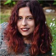 Soy una freelancer Portuguesa, con licenciatura en Ciências ambientales y certificada como Dive Master. Puedo enseñar el português que és mi lengua materna, el Inglês, y níveles iniciales de Japonês y italiano