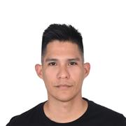 Profesor de psicometría imparte clase a estudiantes de psicología a nivel de pregrado y posgrado