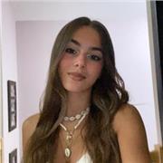 Je suis une étudiante à l'université et je suis très motivée à l'idée d'apporter de l'aide à des élèves en ayant besoin !