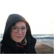 Arquitecta ofrece clases de trabajos manuales con distintas técnicas y funciones