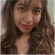 Soy estudiante de marketing con interés en la comunicación, las personas y el aprendizaje intercultural.