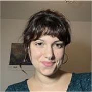 Étudiante en L2-bilingue en anglais. J’aime beaucoup transmettre, j’aimerais aider des élèves en difficulté à assimiler l’anglais.