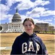 Profesora joven con alto nivel de inglés tras vivir en Estados Unidos. Clases personalizadas, online y presenciales