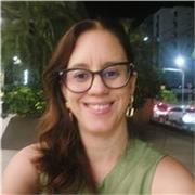 Profesora nativa brasileña con carrera en portugués y español