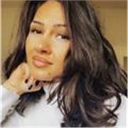 Sono una ragazza rumena laureata in lingua inglese.Offro lezioni di inglese.Sono paziente e dolce.Vivo in Italia da 22 ani