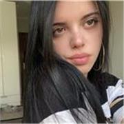 Soy una chica de 19 años con mucha habilidad de comunicación, me gustaría sobre todo atender a niños y tengo un C1 en inglés.