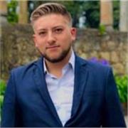 Docente de música e interpretación de guitarra y teclado