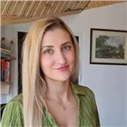 English tutor providing lessons to children of all ages and adults
