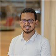 Docteur en programmation informatique de l’Université Paris-Saclay, j’ai enseigné pendant cinq ans à CentraleSupélec dans des parc