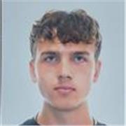 Entrenador de Fútbol y preparador físico apto para todas las edades y niveles. Clases enfocadas a niños y jóvenes.