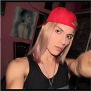 Licenciado en artes visuales imparte clases a niños de todas las edades