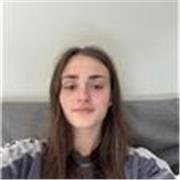 Sono una studentessa di infermieristica. Posso aiutarti in italiano, inglese, francese matematica 