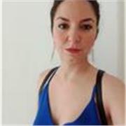 Studentessa di ingegneria energetica impartisce lezioni private a studenti di scuole medie e superiori