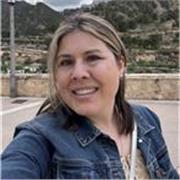 Fui maestra de nivel primario, en Estados Unidos, dando clases en ingles y español