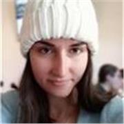 Laureata in lingua inglese e in russo. Certificazione inglese PET B1 ottenuta con eccellenza. Lezioni da medie a superiori