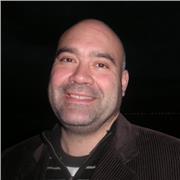 Profesional Licenciado en Psicología y Licenciado en Psicopedagogía, en posesión del Certificado de Aptitud Pedagógica.