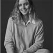 Profesor de publicidad y marketing apto para todas las edades y niveles