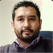 Doctor en Educación con 25 años de experiencia transformando el aprendizaje. Especialista en enseñar español a extranjeros de toda